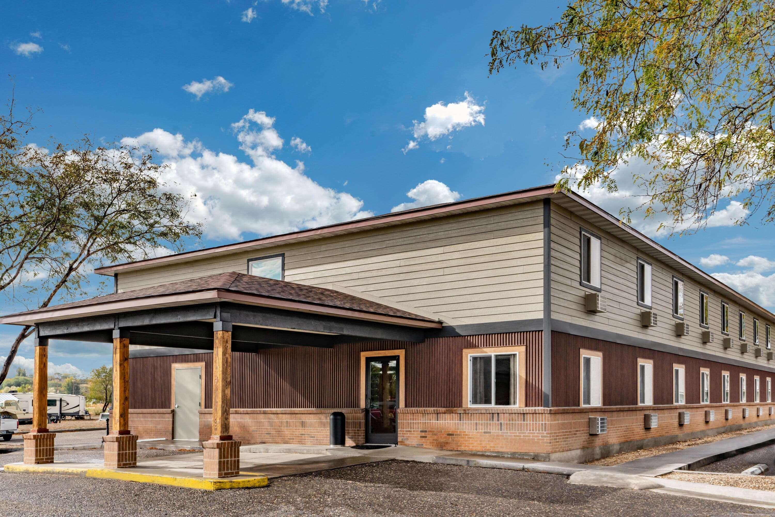 Travelodge By Wyndham Lovell Bighorns Esterno foto