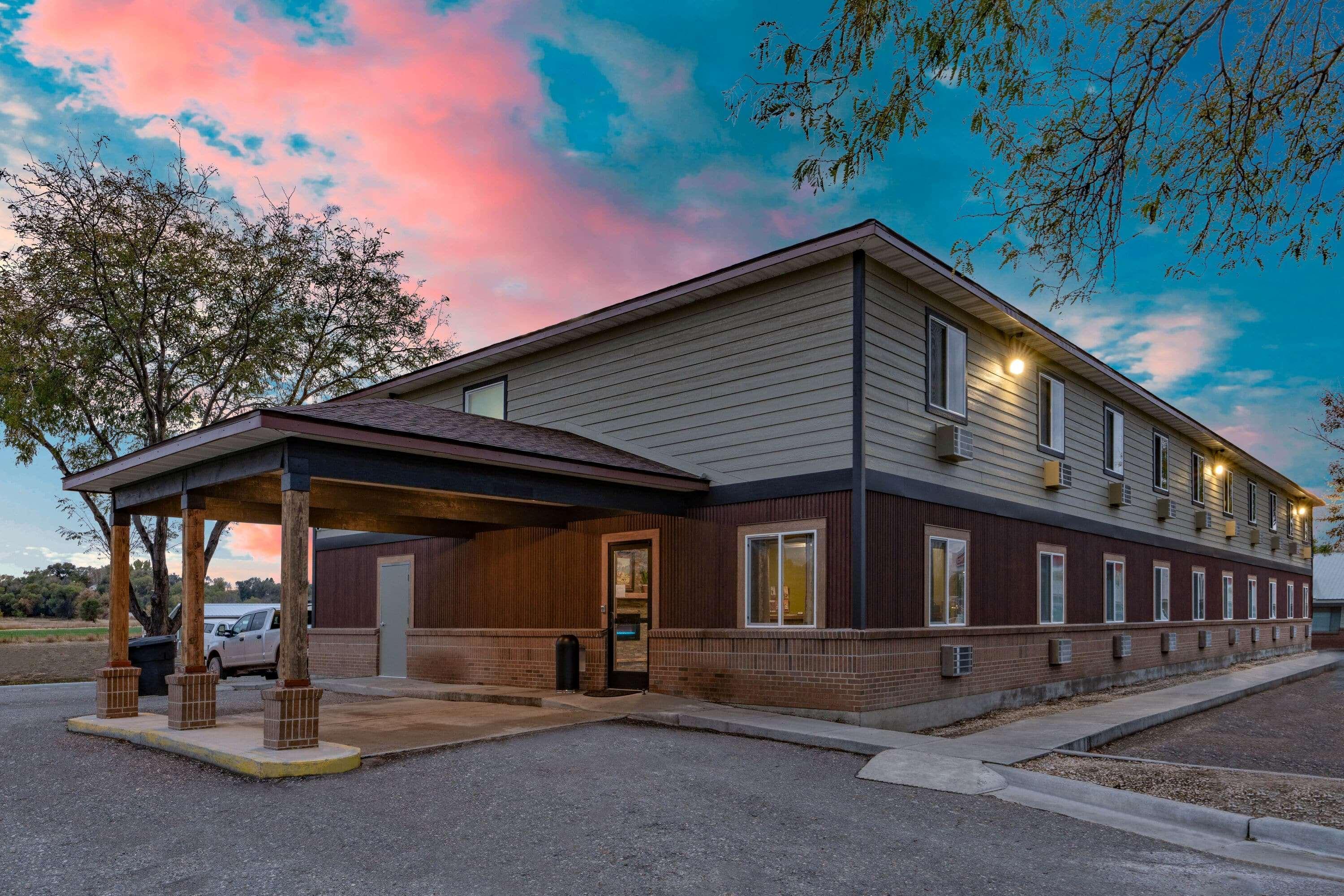 Travelodge By Wyndham Lovell Bighorns Esterno foto